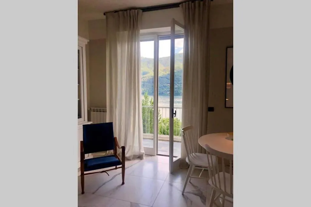 Hugau Apartment Lake Como Carate Urio 0*,