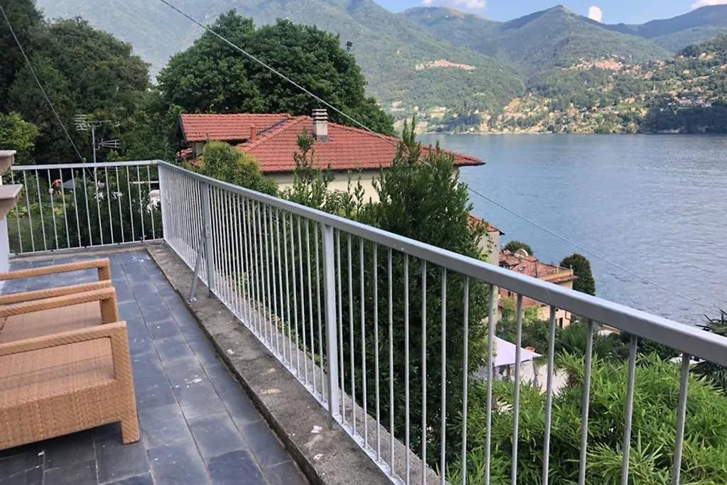 Hugau Apartment Lake Como Carate Urio Italië