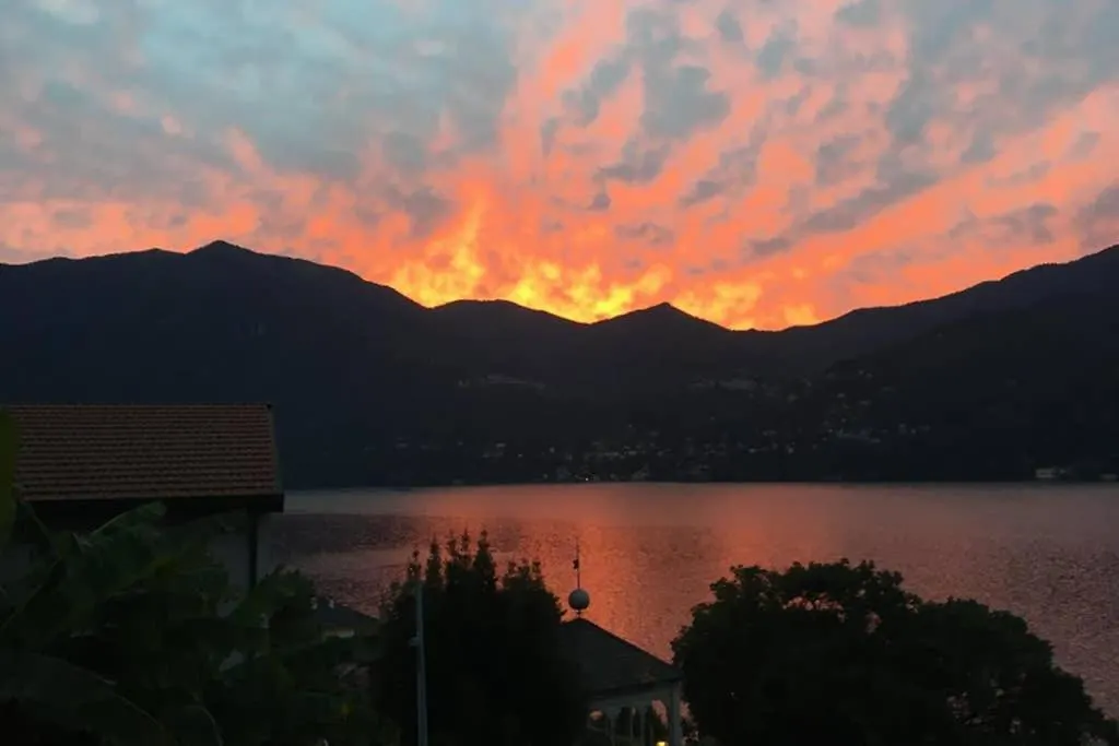 Hugau Apartment Lake Como Carate Urio Italia